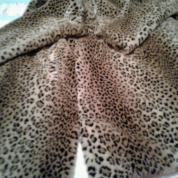 NWT,Vintage 90s,Beautiful, Super SOFT,Leopard Print,Faux Fur,Midi Coat🐆🐆🐆🤎🖤 - Picture 14 of 17